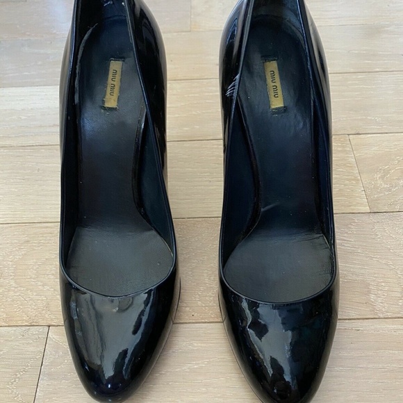 Miu Miu Size 7.5 Patent Leather Black 38 High Heel - Picture 5 of 7
